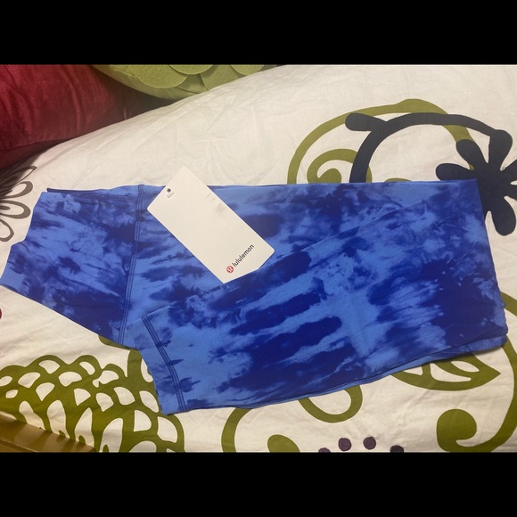 NWT Lululemon Game Day Align 25” - Picture 2 of 3